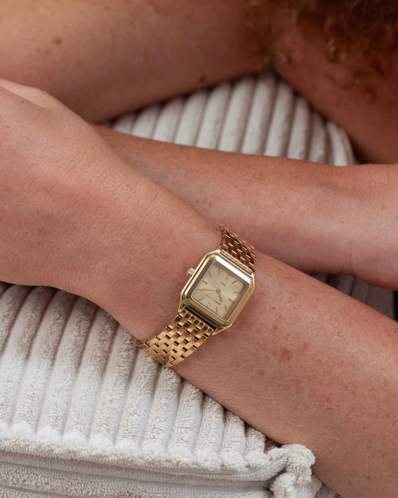 MTGamma Woman White Steel Gold Yellow